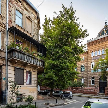 Leontovycha Apartment Lemberg Exterior foto